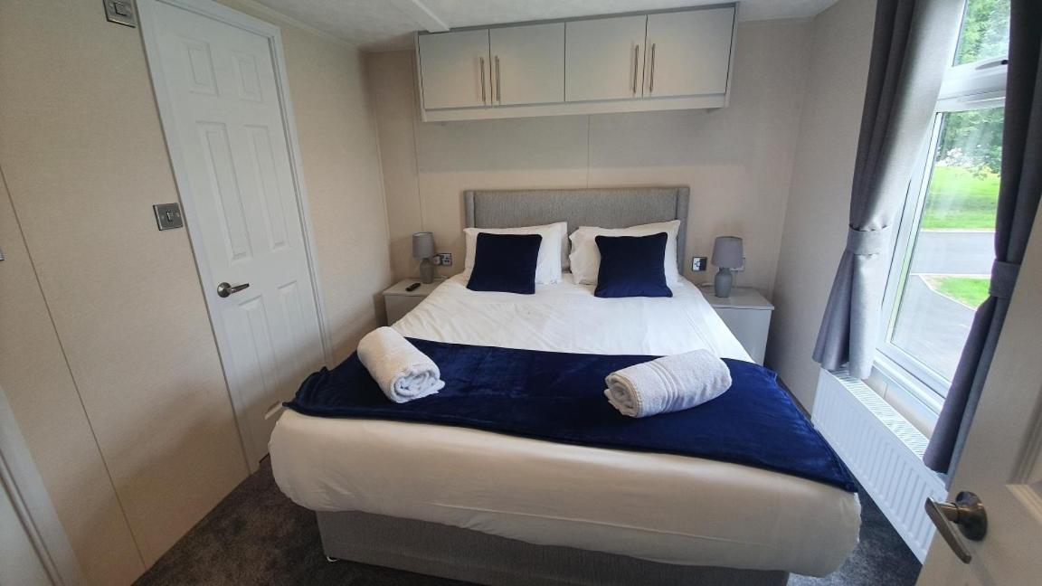 Buttermere Lodge With Hot Tub Barmby on the Moor Екстер'єр фото